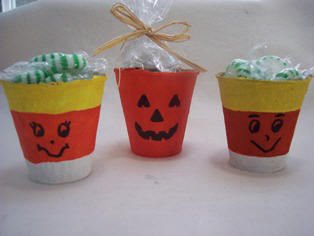 How to make Halloween candy cups